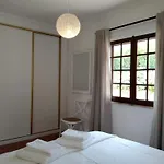 First-line Oceanfront House In Moledo (Viana do Castelo)