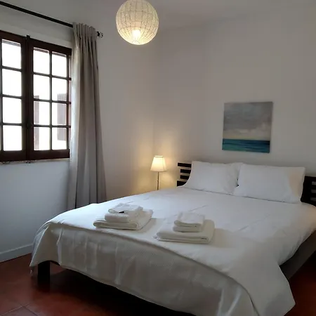 First-line Oceanfront House In Nyaraló