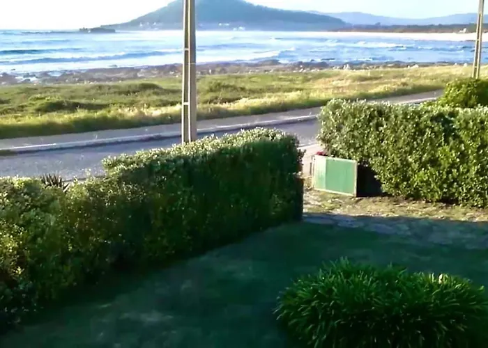 First-line Oceanfront House In Prázdninový dům *